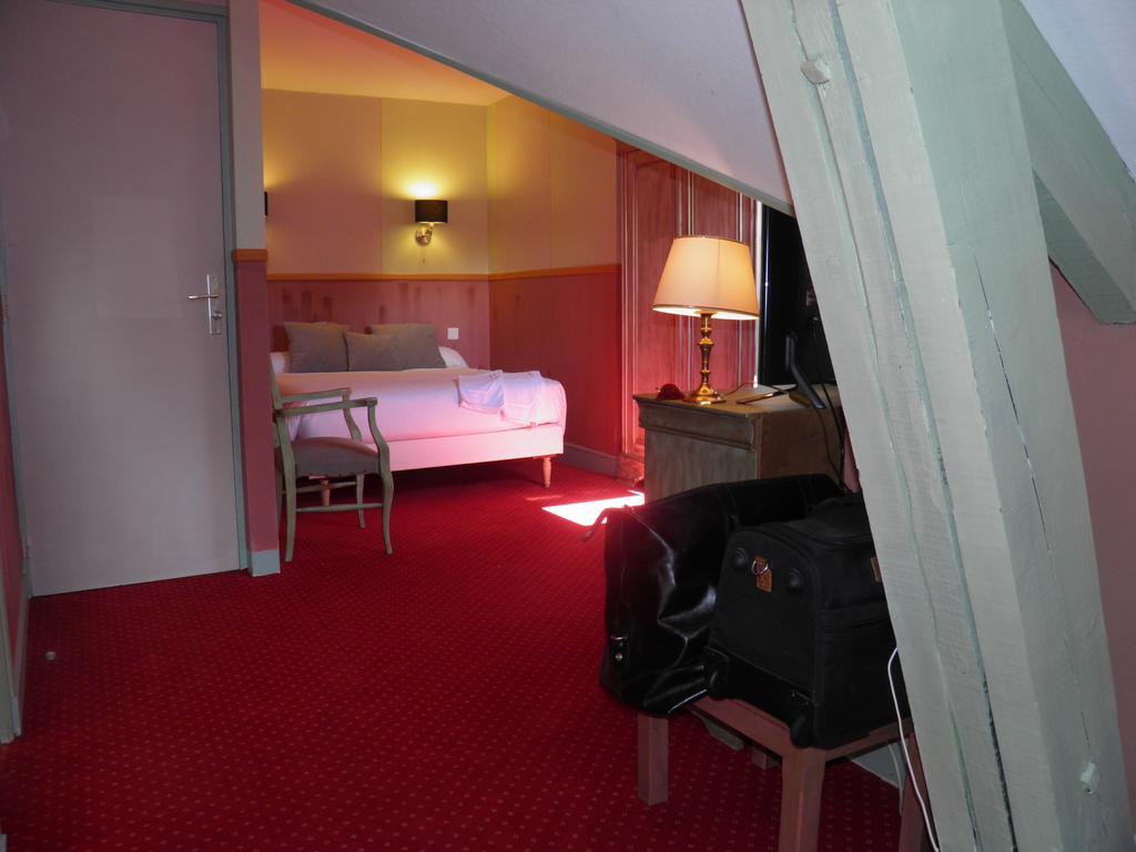 Le Relais De Montignac Hotel Exterior photo